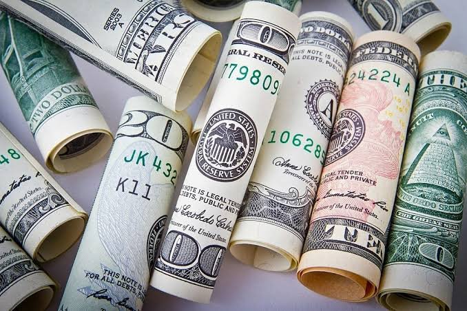 Personal-Finance-Tips-for-Young-Adults-With-Student-Loans